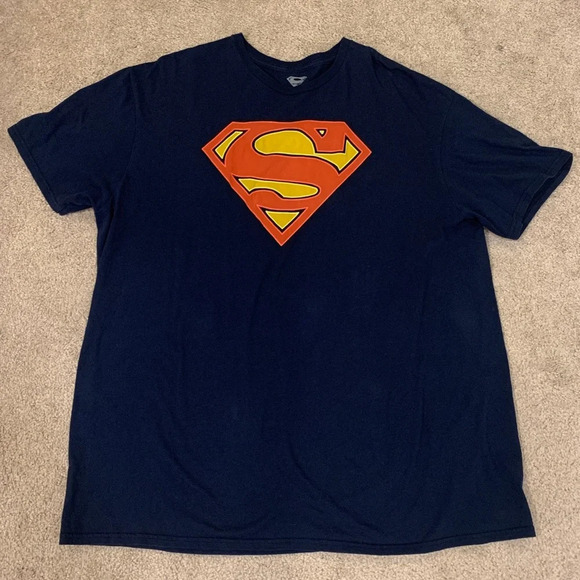 Superman T-Shirt - Picture 1 of 4